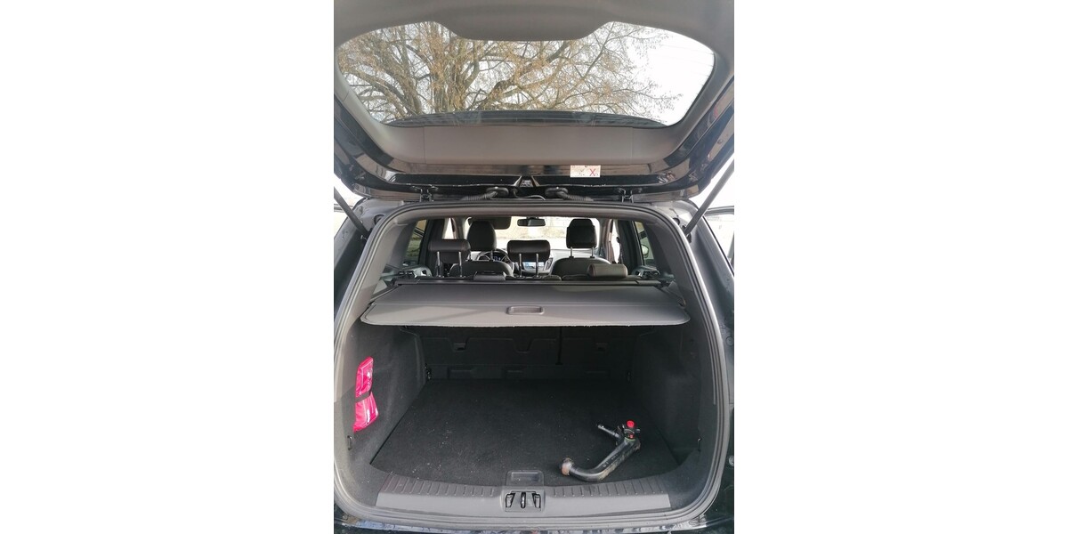 Ford Kuga 128.000 km 11.700 &euro; Wolfenbüttel 38300