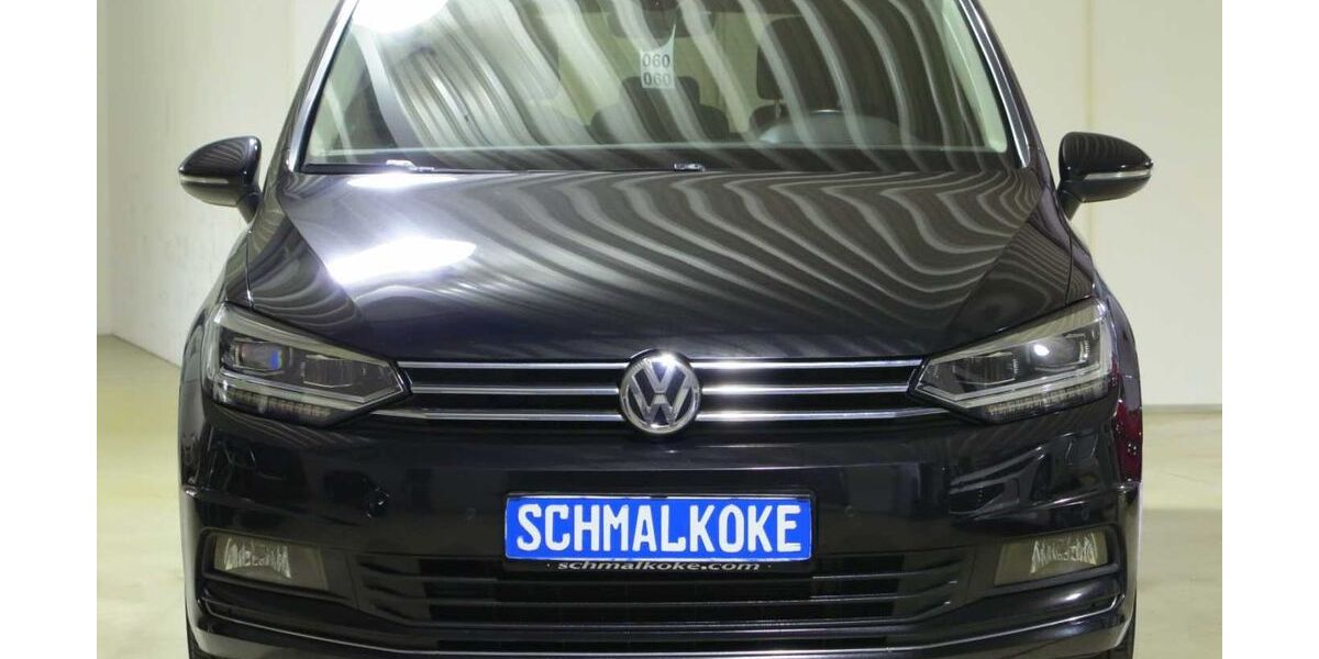 VW Touran 77.100 km 26.950 &euro; Braunschweig 38112