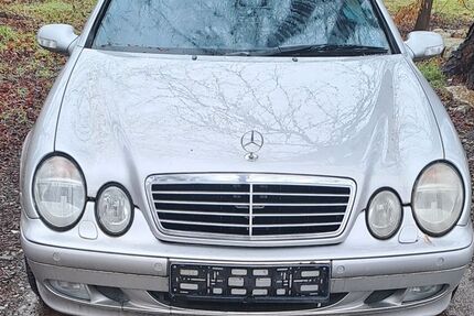 Mercedes-Benz CLK 320 188.000 km 2.100 &euro; Schladen 38315