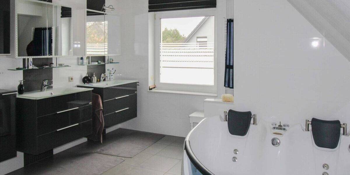 Einfamilienhaus Braunschweig Weststadt - 8 Zimmer, 394 m&sup2;, 599.000&euro; | Angebot:26106675