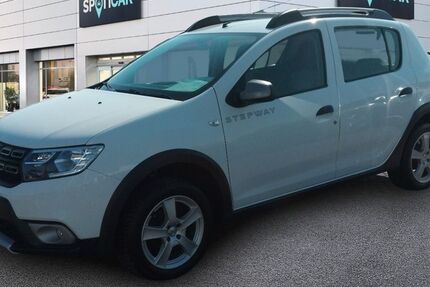 Dacia Sandero 90.500 km 7.690 &euro; Goslar 38644