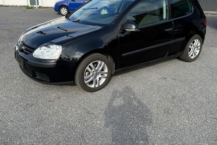 VW Golf 178.000 km 2.550 &euro; Salzgitter 38229
