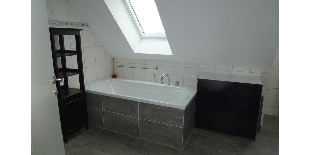 Dachgeschoßwohnung Braunschweig Lehndorf-Watenbüttel - 3 Zimmer, 118 m&sup2;, 1.150&euro; | Angebot:24813088