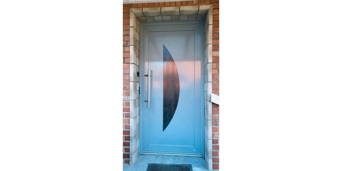 Einfamilienhaus Hillerse - 8 Zimmer, 220 m&sup2;, 1.500&euro; | Angebot:26047172