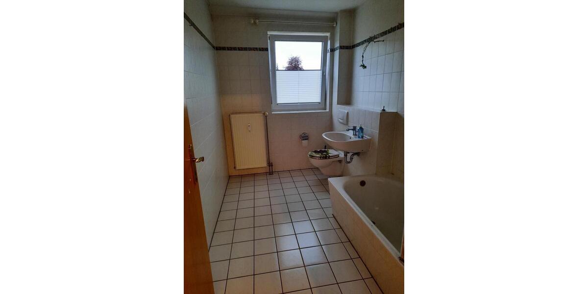 Dachgeschoßwohnung Salzgitter Ortschaft Südost - 4 Zimmer, 99 m&sup2;, 680&euro; | Angebot:25405317