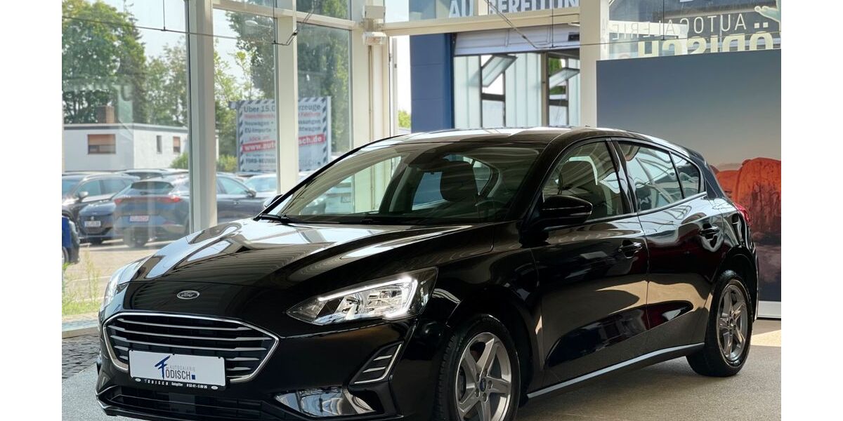 Ford Focus 49.987 km 15.990 &euro; Salzgitter 38228