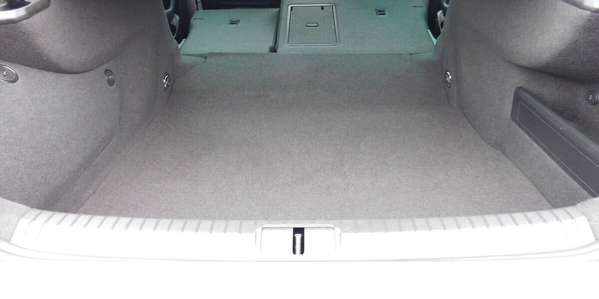 VW Passat 2.0 Bussiness BMT TDI Standhei.Navi Klima 36.500 km 22.990 &euro; Vordorf 38533