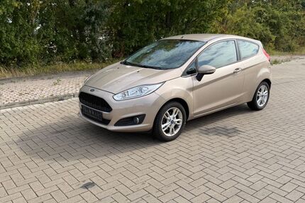 Ford Fiesta 128.540 km 5.000 &euro; Burgdorf 38272