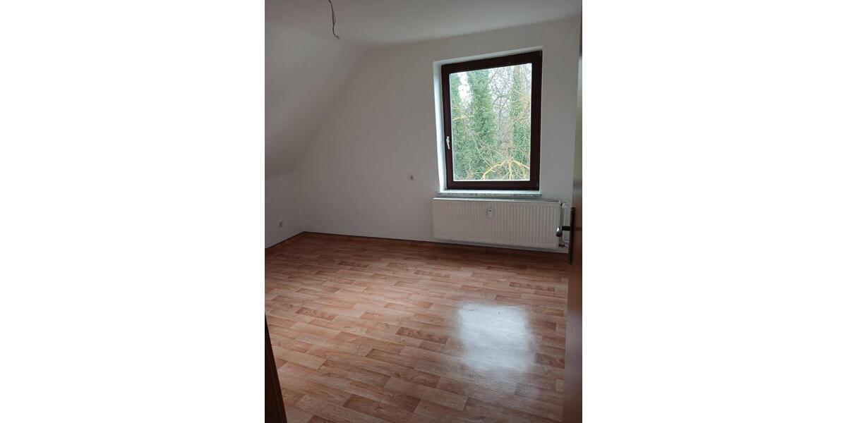 Dachgeschoßwohnung Schöppenstedt - 5 Zimmer, 69 m&sup2;, 380&euro; | Angebot:26561242