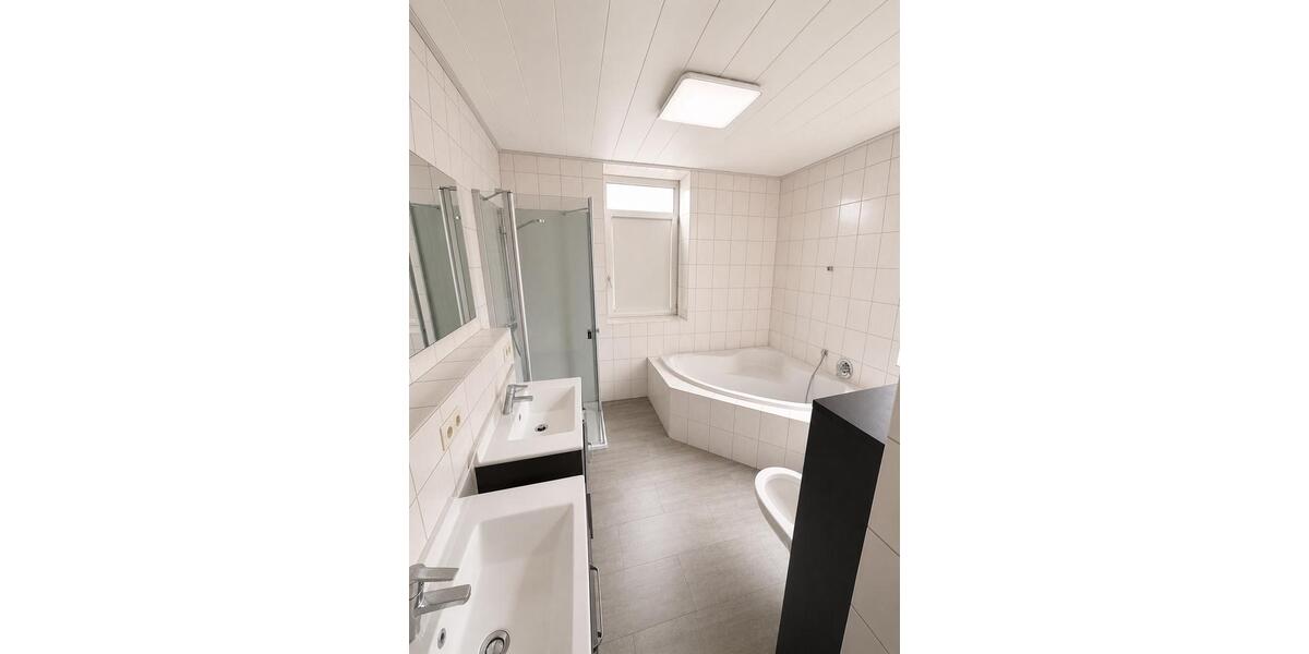 Terrassenwohnung Schwülper - 8 Zimmer, 192 m&sup2;, 1.550&euro; | Angebot:26537957