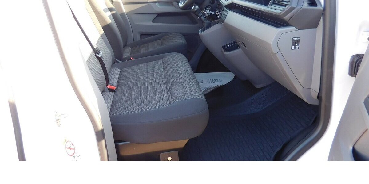 VW T6.1 Transporter 2.0 TDI BMT 3Sitze Navi Klima 30.000 km 28.990 &euro; Vordorf 38533