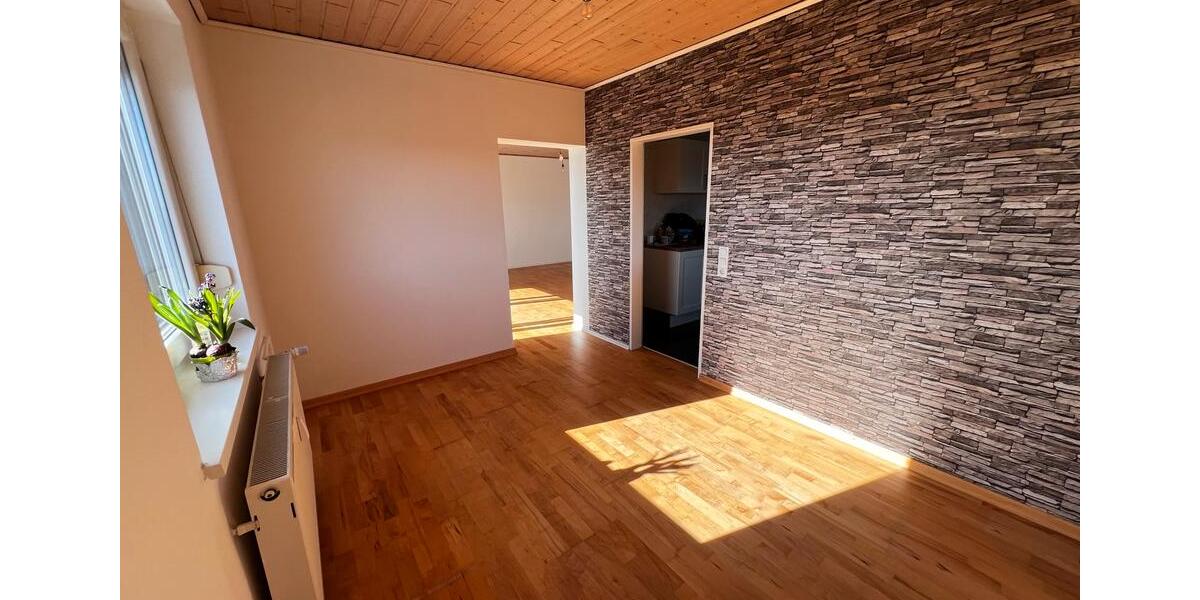 Dachgeschoßwohnung Wolfenbüttel Adersheim - 3.5 Zimmer, 91 m&sup2;, 184.000&euro; | Angebot:26698884