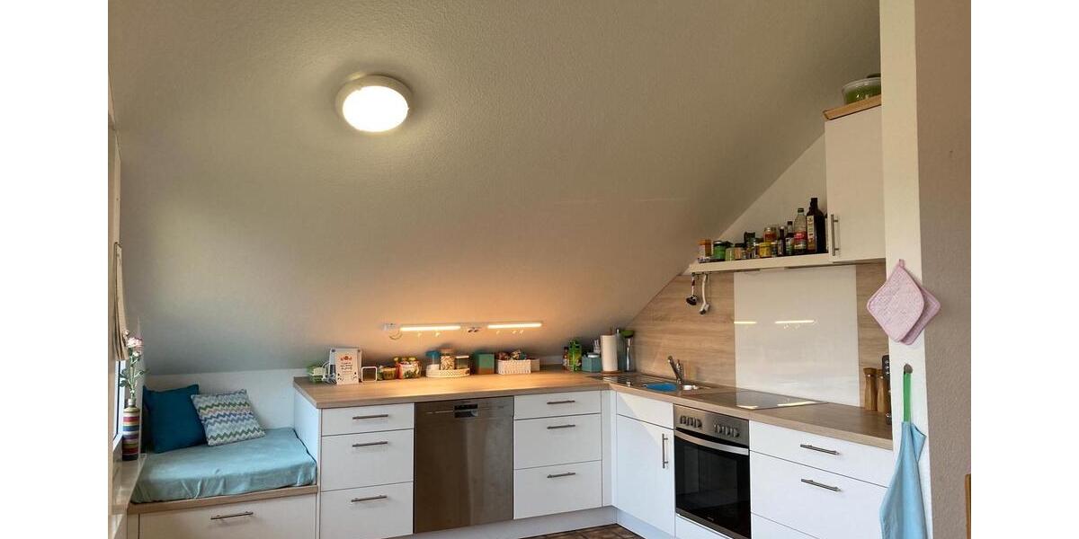 Dachgeschoßwohnung Holle - 4 Zimmer, 94 m&sup2;, 1.050&euro; | Angebot:25291873