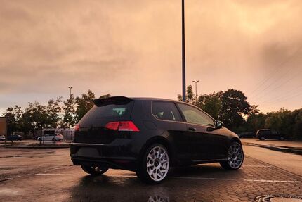 VW Golf 200.800 km 8.299 &euro; Braunschweig 38106