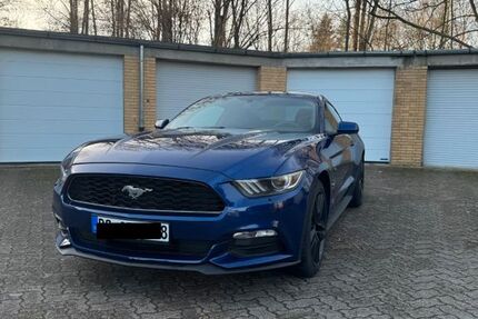Ford Mustang 159.500 km 16.500 &euro; Braunschweig 38116