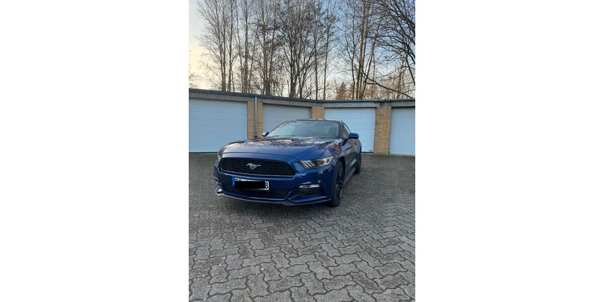 Ford Mustang 159.500 km 16.900 &euro; Braunschweig 38116
