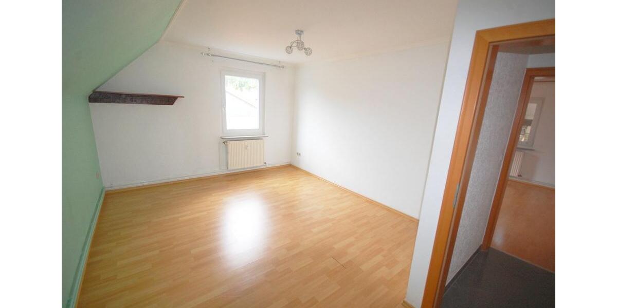 Einfamilienhaus Hillerse - 6 Zimmer, 260 m&sup2;, 1.200&euro; | Angebot:24864955