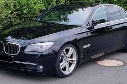 BMW 740 219.500 km 15.300 &euro; Braunschweig 38120