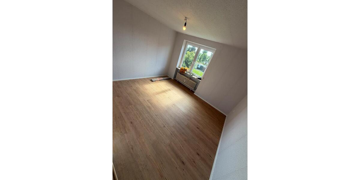Dachgeschoßwohnung Salzgitter - 3 Zimmer, 65 m&sup2;, 115.000&euro; | Angebot:27111934