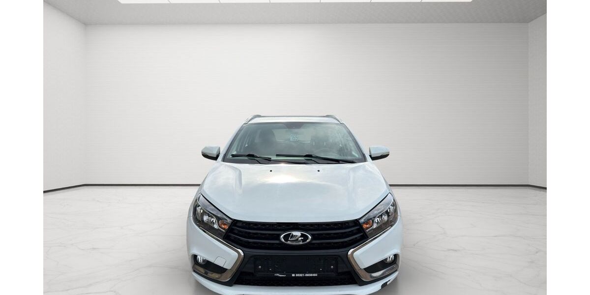 Lada Vesta 97.000 km 6.499 &euro; Goslar/Oker 38644