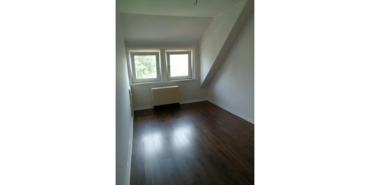 Dachgeschoßwohnung Schellerten - 3 Zimmer, 73 m&sup2;, 500&euro; | Angebot:25790316