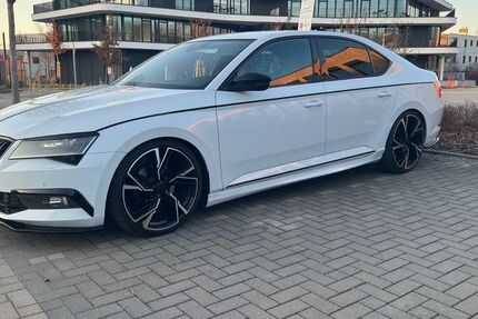 Skoda Superb 168.500 km 18.500 &euro; Peine 31224