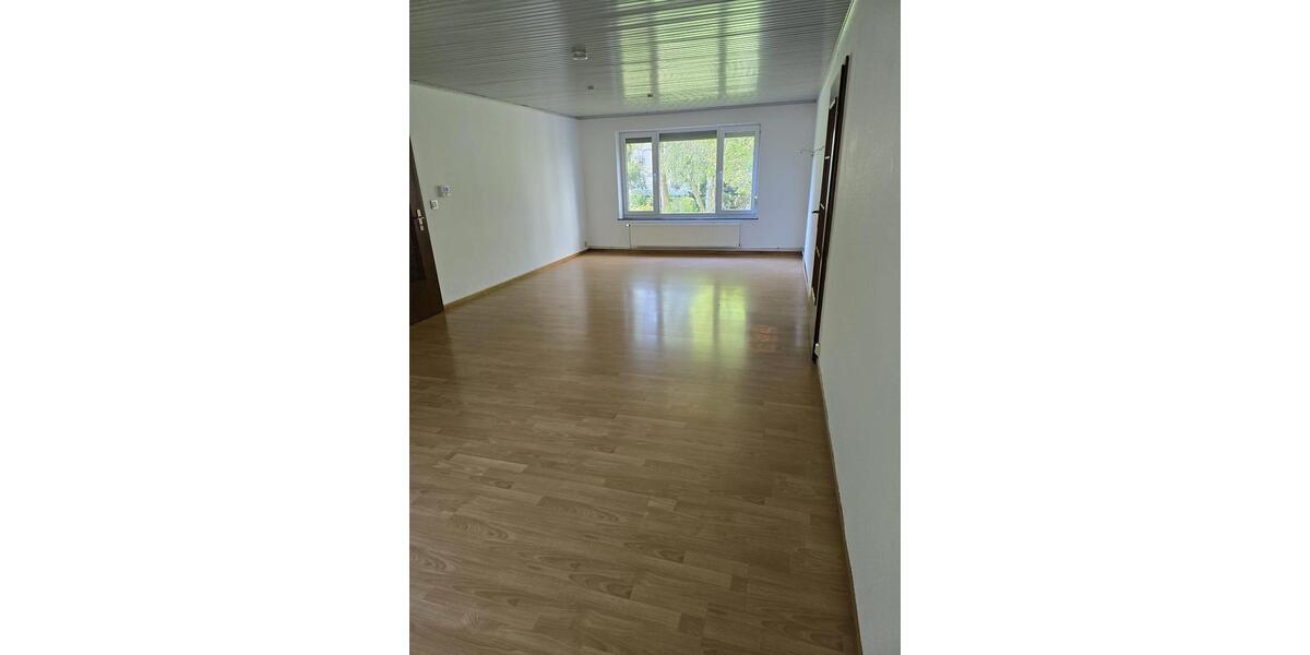 Erdgeschoßwohnung Wolfenbüttel - 4 Zimmer, 94 m&sup2;, 1.000&euro; | Angebot:25438434