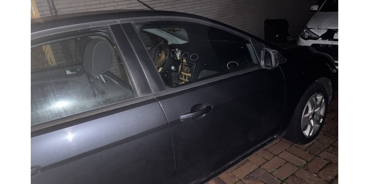 Ford Focus 180.000 km 2.000 &euro; Peine 31224