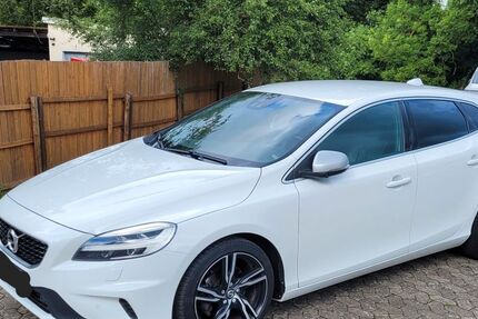 Volvo V40 102.000 km 14.990 &euro; Salzgitter 38259