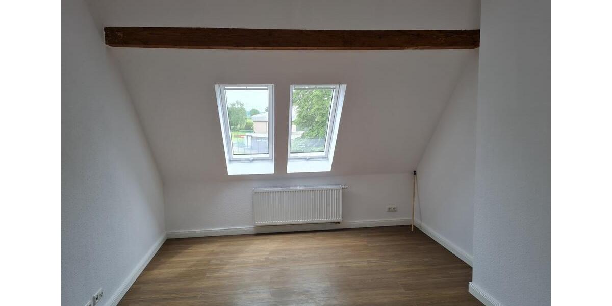 Dachgeschoßwohnung Ilsede - 3 Zimmer, 85 m&sup2;, 850&euro; | Angebot:24507707