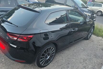 Seat Leon 93.000 km 11.700 &euro; Braunschweig 38126
