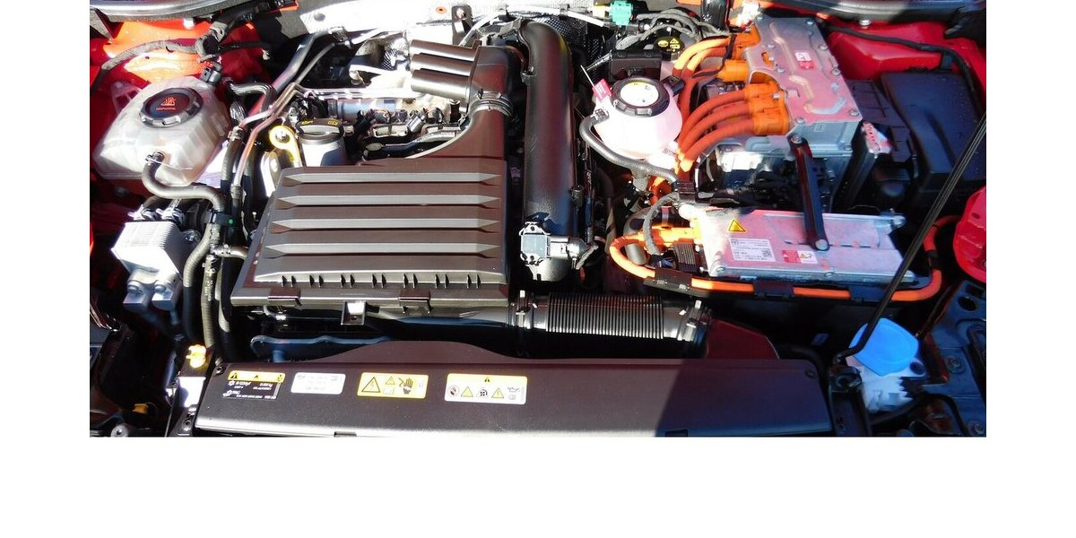 Seat Leon 1.4 Styl TSI Xxcellence DSG Hybrid/Benzin 27.500 km 18.990 &euro; Vordorf 38533