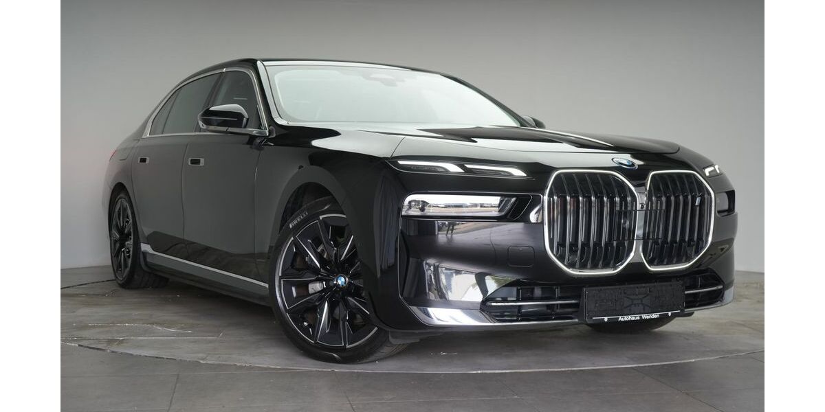 BMW i7 11.000 km 73.490 &euro; Braunschweig 38110