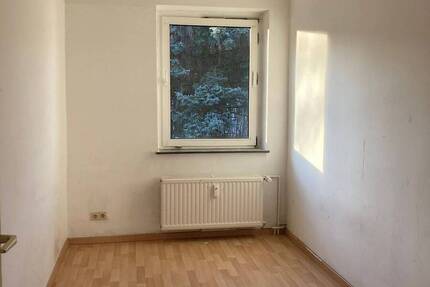 Wohnung Salzgitter Lebenstedt - 4 Zimmer, 81 m&sup2;, 490&euro; | Angebot:26156224