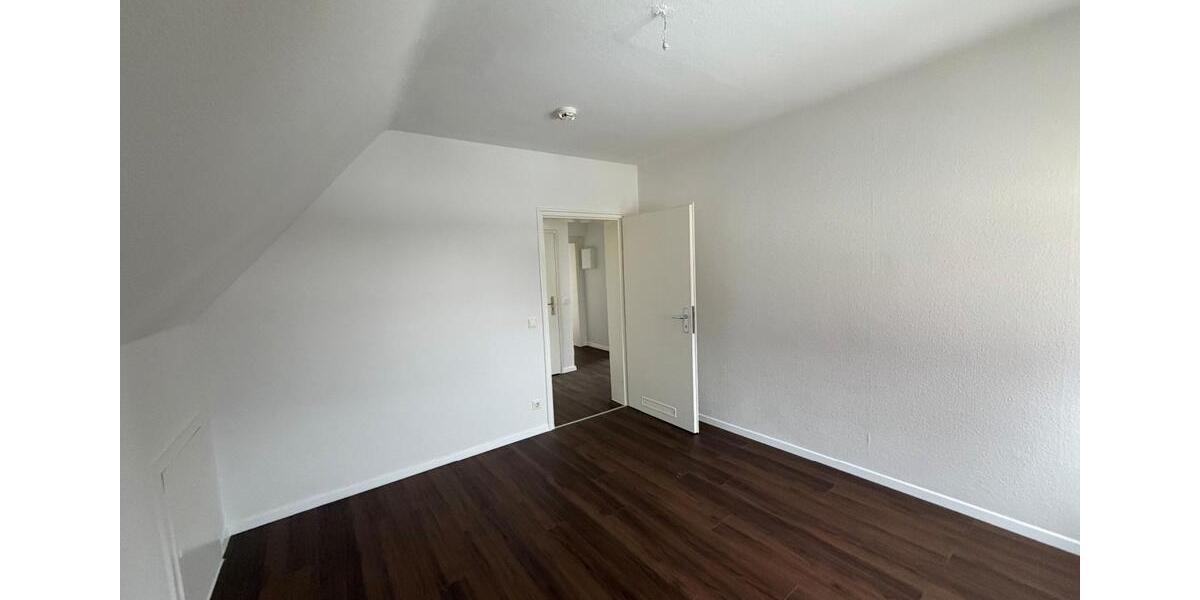 Dachgeschoßwohnung Salzgitter Ortschaft Südost - 2 Zimmer, 51 m&sup2;, 325&euro; | Angebot:25145107