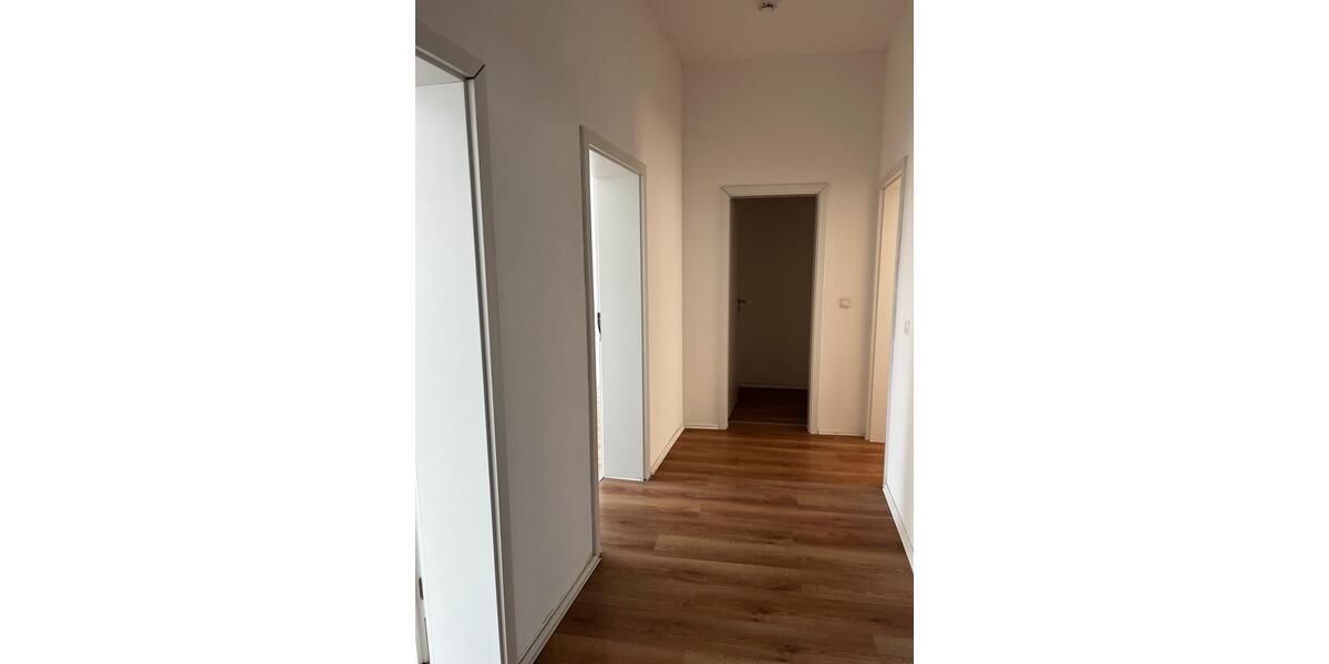 Etagenwohnung Peine Südstadt - 3 Zimmer, 102 m&sup2;, 780&euro; | Angebot:25805444
