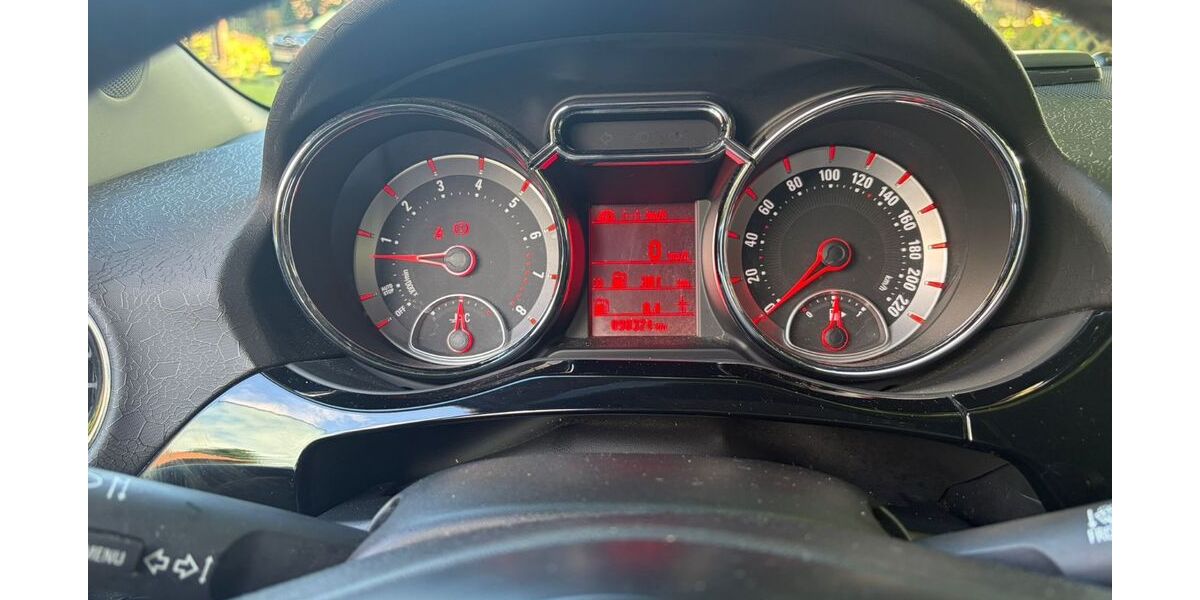 Opel Adam 98.563 km 6.700 &euro; Salzgitter 38228
