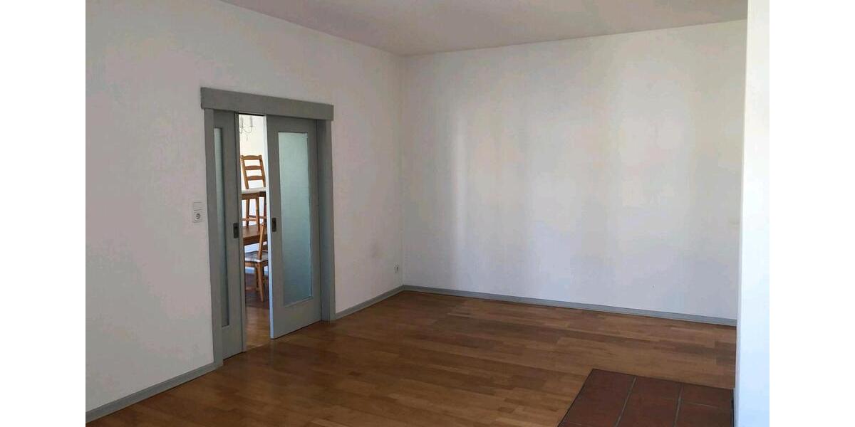Etagenwohnung Braunschweig - 3 Zimmer, 78 m&sup2;, 650&euro; | Angebot:25232062
