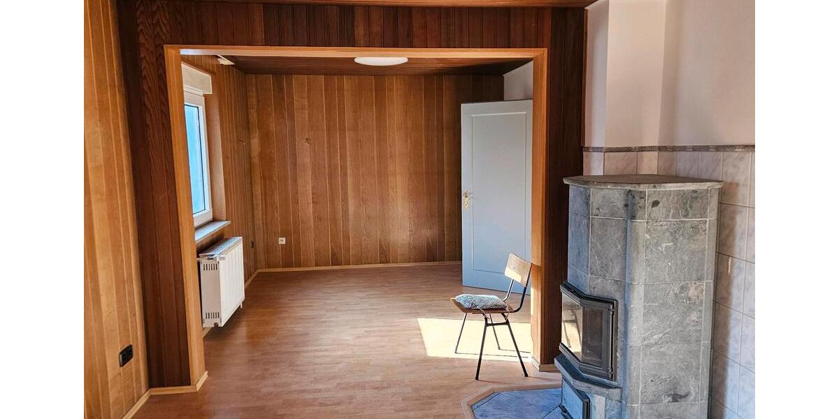 Einfamilienhaus Hillerse - 8 Zimmer, 220 m&sup2;, 1.400&euro; | Angebot:26635930