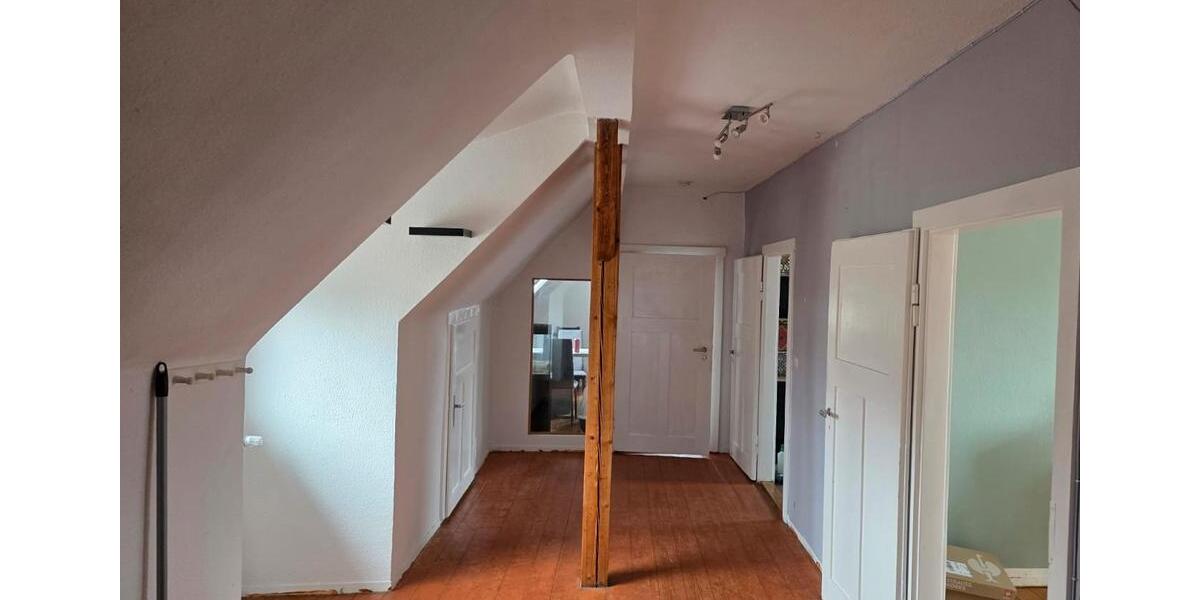 Dachgeschoßwohnung Langelsheim - 3 Zimmer, 107 m&sup2;, 495&euro; | Angebot:26704845