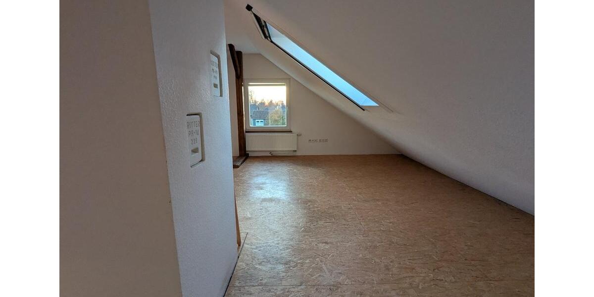 Dachgeschoßwohnung Braunschweig Wabe-Schunter-Beberbach - 2 Zimmer, 35 m&sup2;, 380&euro; | Angebot:26047010