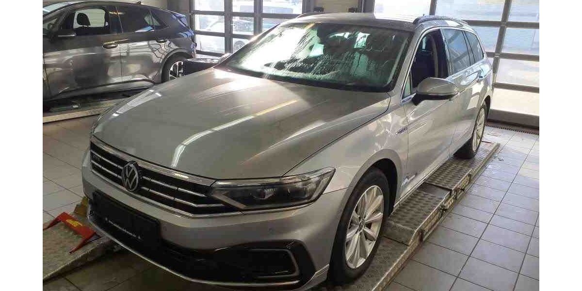 VW Passat 98.000 km 21.490 &euro; Goslar 38640