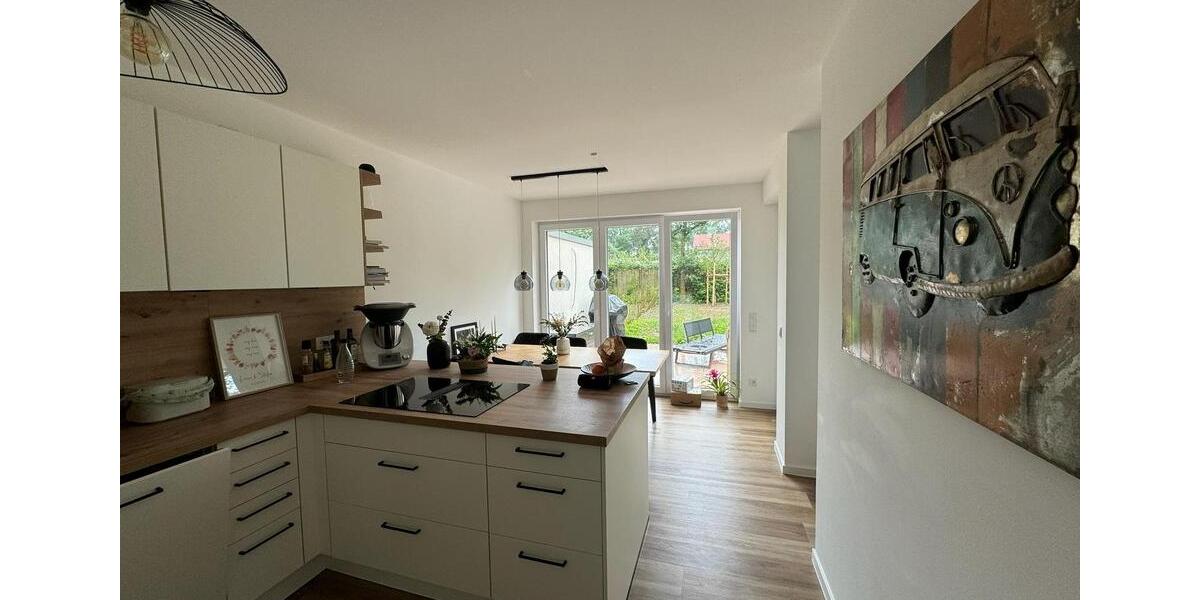 Erdgeschoßwohnung Schwülper - 4 Zimmer, 105 m&sup2;, 1.522&euro; | Angebot:25858318