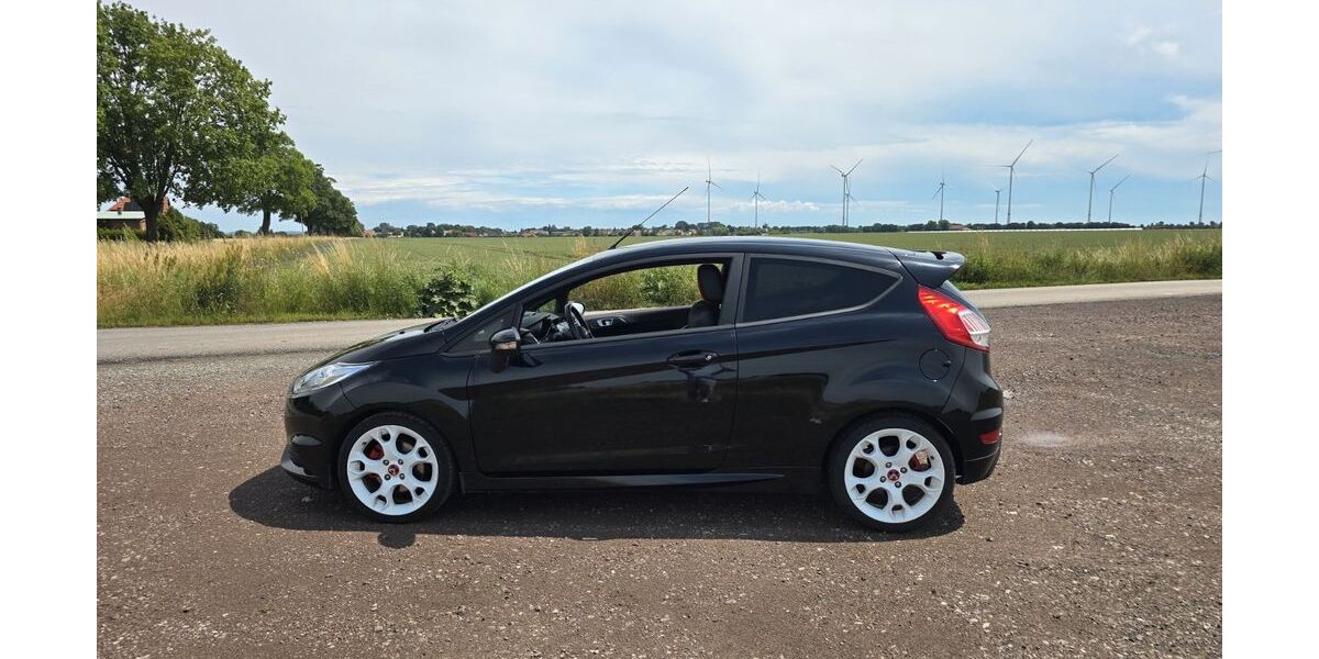 Ford Fiesta 198.000 km 6.550 &euro; Söllingen 38387