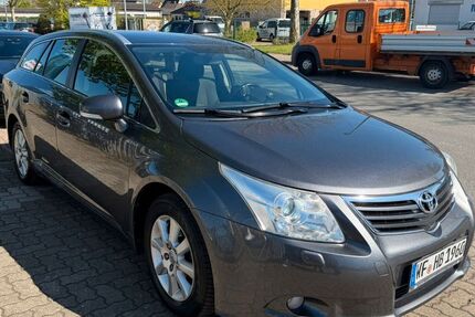 Toyota Avensis 160.079 km 5.990 &euro; Roklum 38325