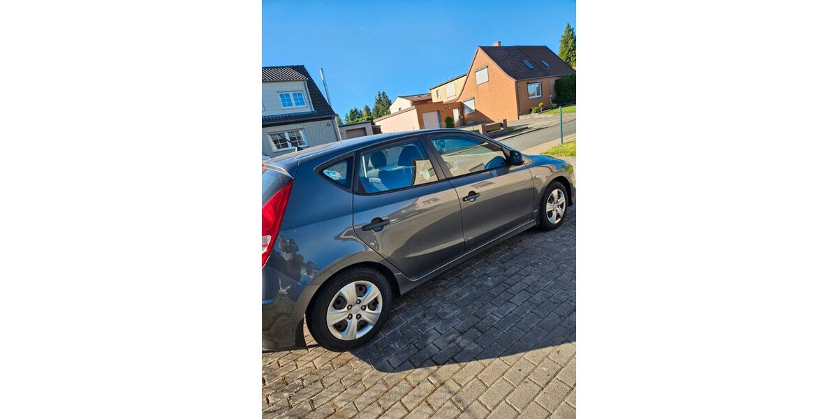 Hyundai i30 127.325 km 3.000 &euro; Braunschweig 38118