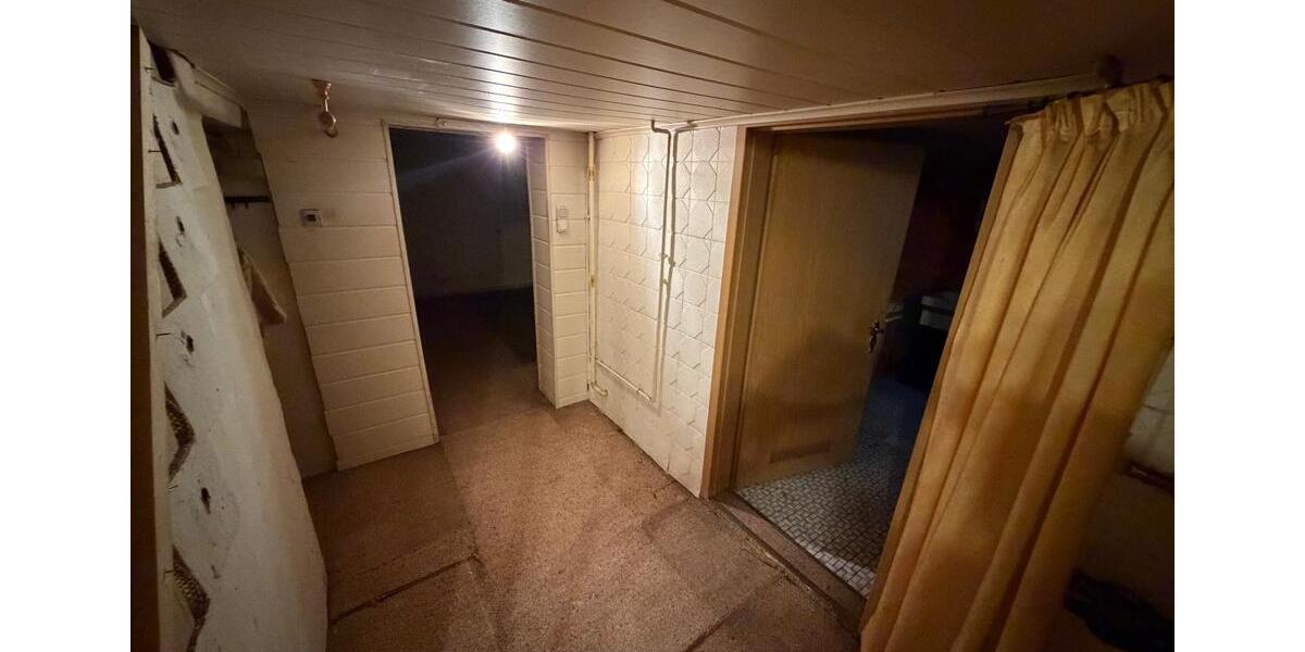 Reihenhaus Salzgitter Ortschaft Südost - 3 Zimmer, 100 m&sup2;, 100.000&euro; | Angebot:23818135