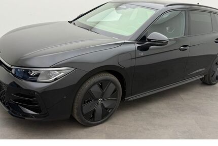 VW Passat Variant 6.890 km 49.400 &euro; Peine 31226