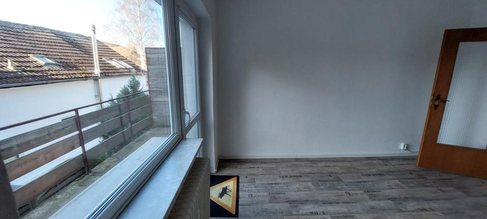 Etagenwohnung Königslutter am Elm - 2 Zimmer, 70 m&sup2;, 400&euro; | Angebot:25908316