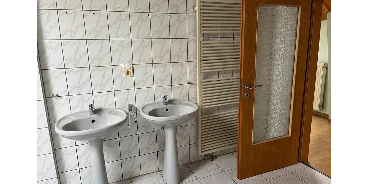 Etagenwohnung Vechelde - 3 Zimmer, 135 m&sup2;, 850&euro; | Angebot:26679475